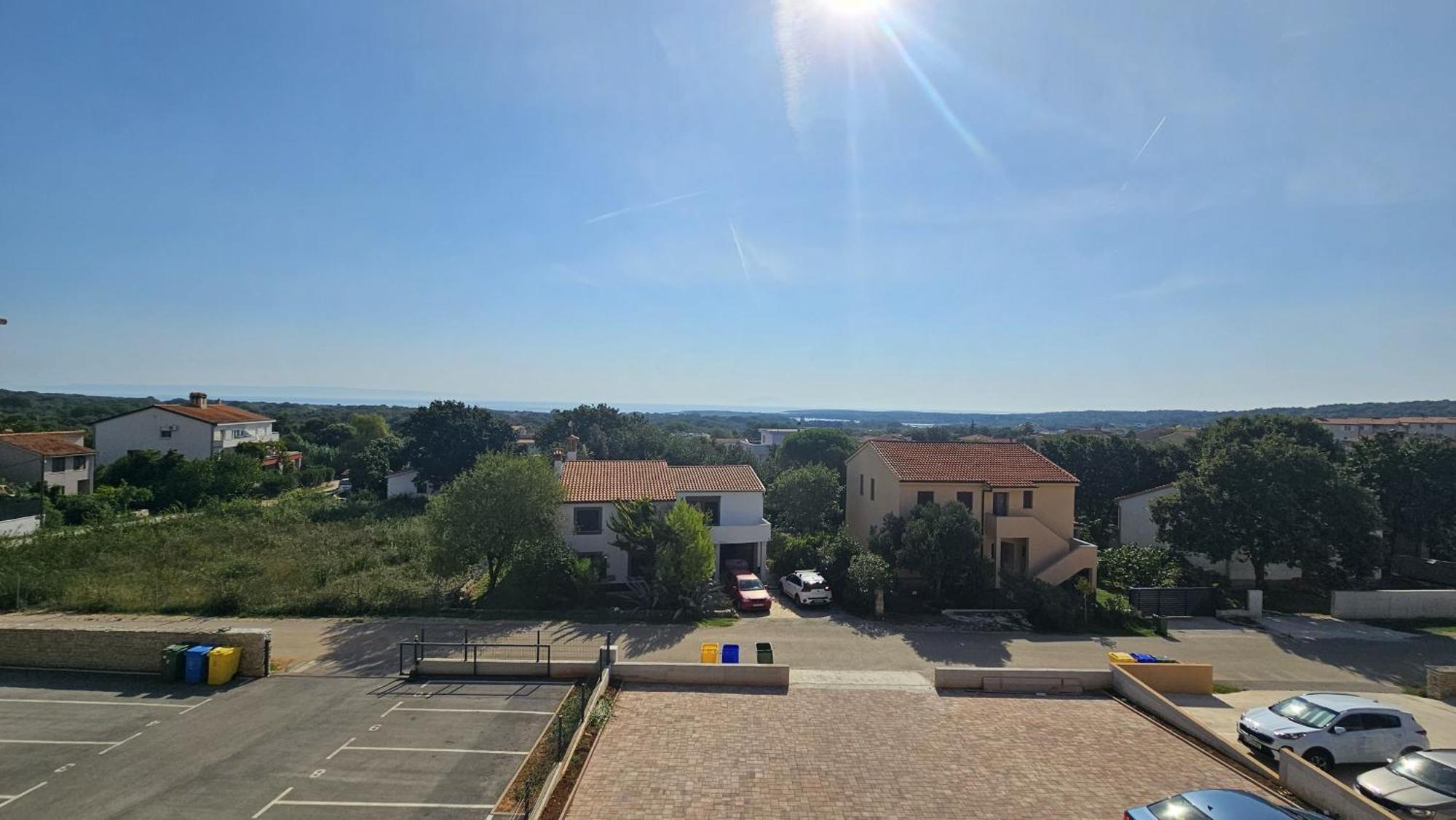 Bluemare With Shared Pool Apartment Liznjan
