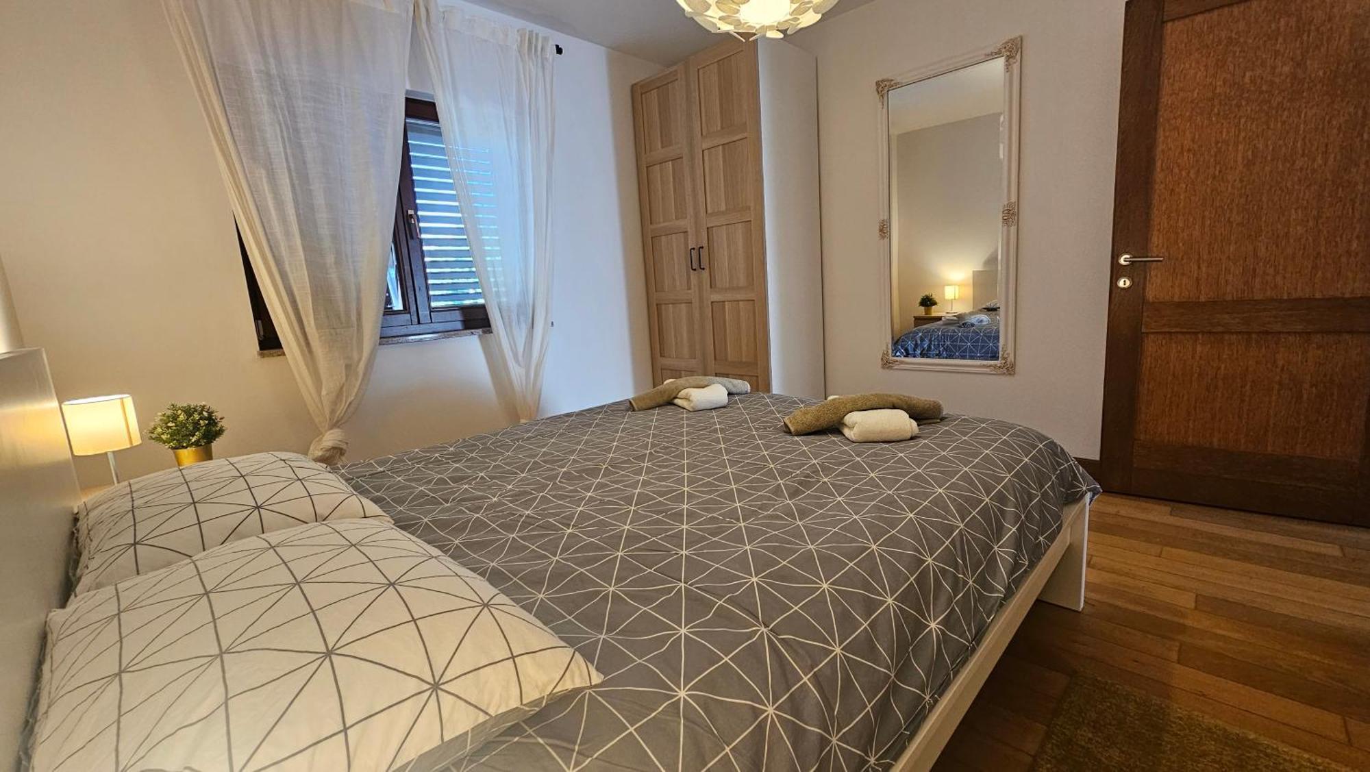 Bluemare With Shared Pool Apartment *