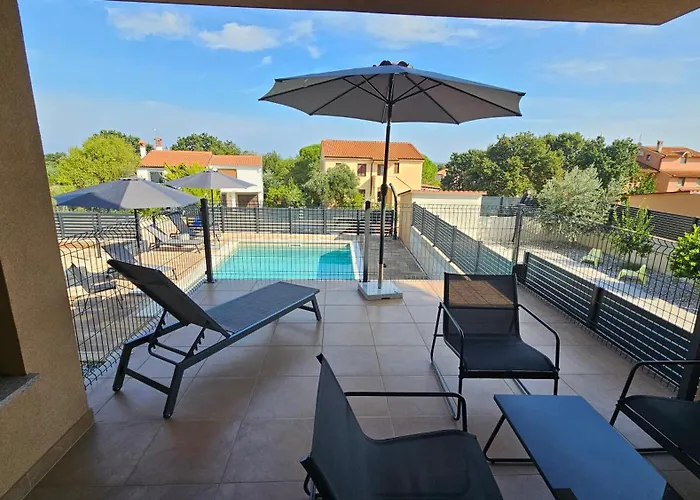 Apartment Bluemare With Shared Pool
