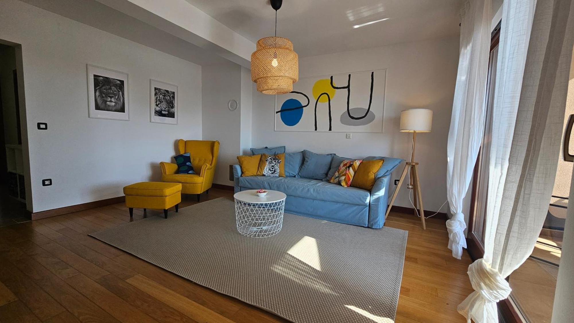 Bluemare With Shared Pool Apartment